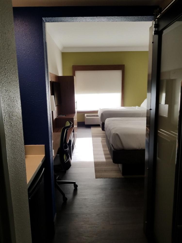 Holiday Inn Express Columbia Ne - Fort Jackson Экстерьер фото