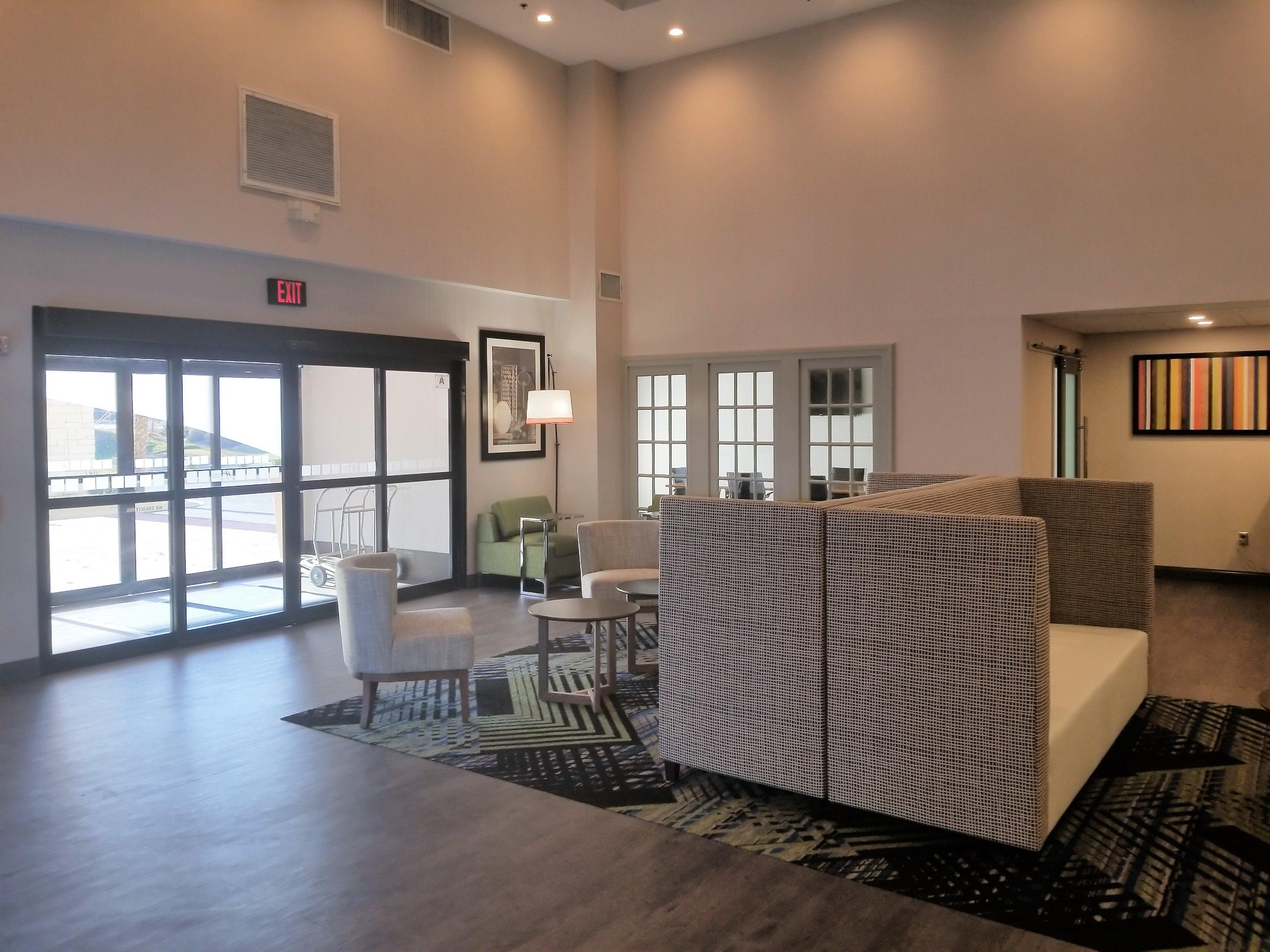 Holiday Inn Express Columbia Ne - Fort Jackson Экстерьер фото