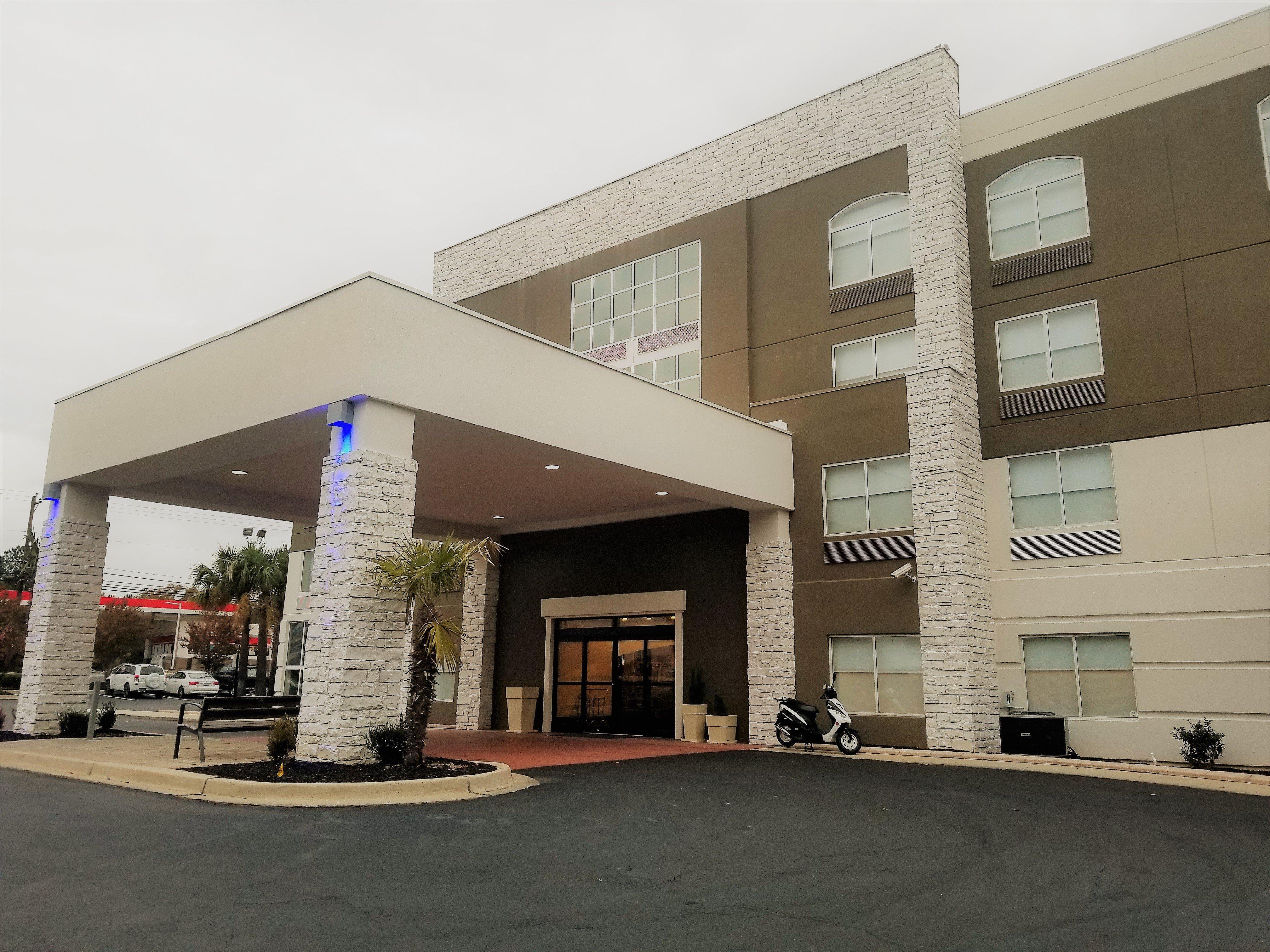 Holiday Inn Express Columbia Ne - Fort Jackson Экстерьер фото